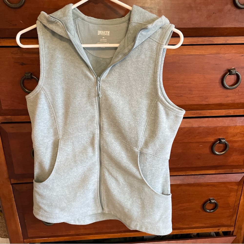 Duluth Trading Co women’s Hooded Fleece Vest XS